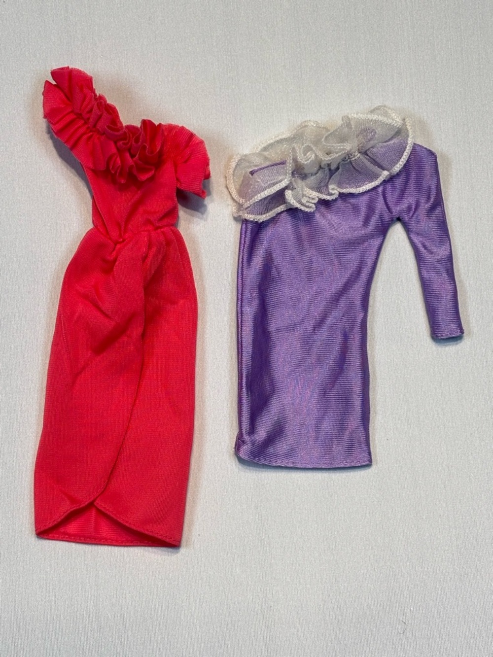 Vintage Glamour: The Ultimate Barbie Fashion Duo